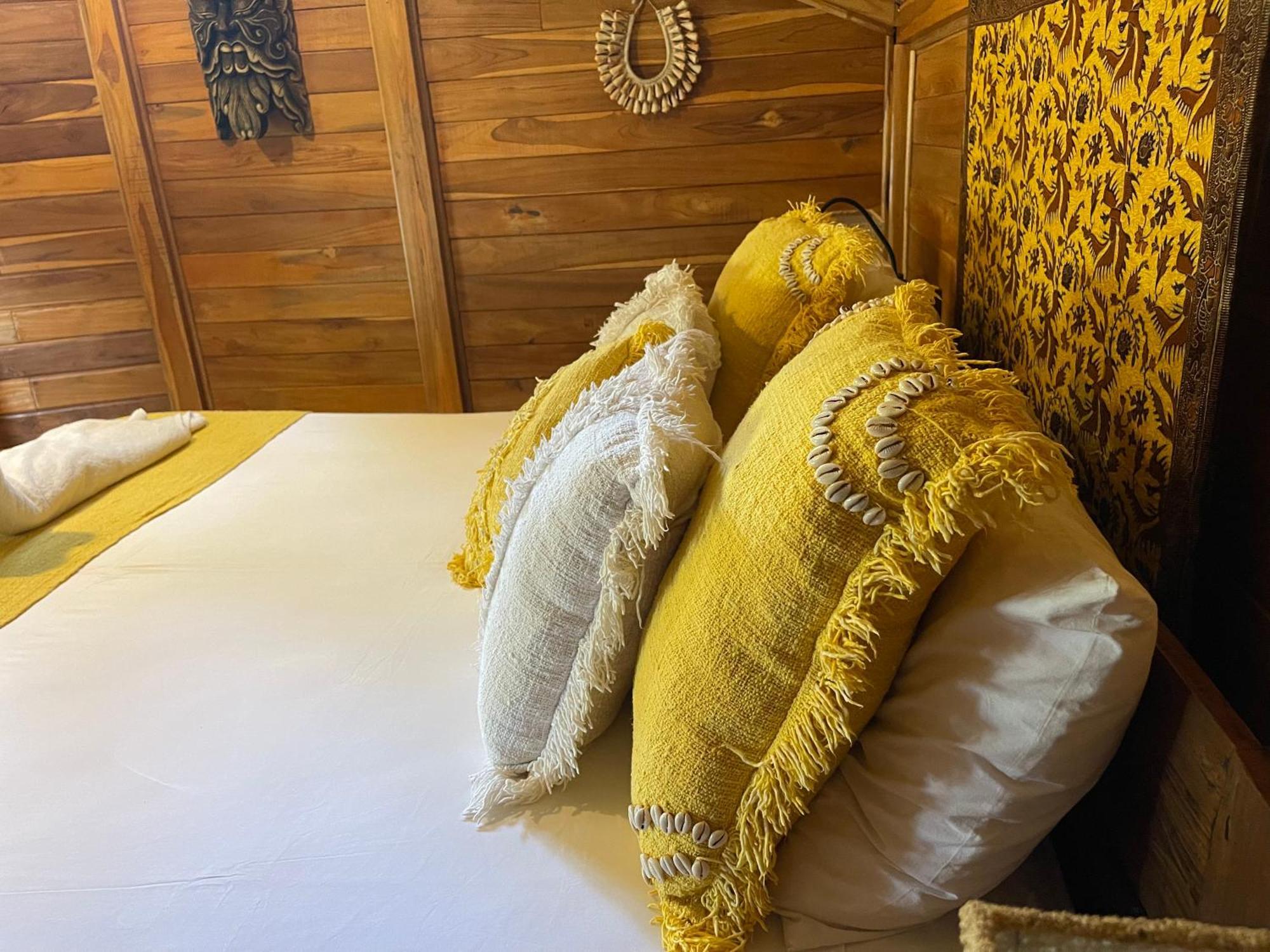 Louka Beach Bali Tianyar Ngoại thất bức ảnh